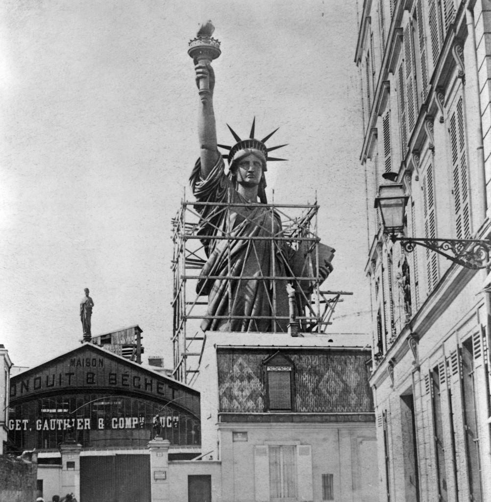La estatua a punto de ser embarcada hacia los EEUU